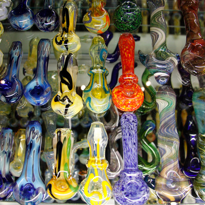 The Differences Between Glass Smoking Pipes