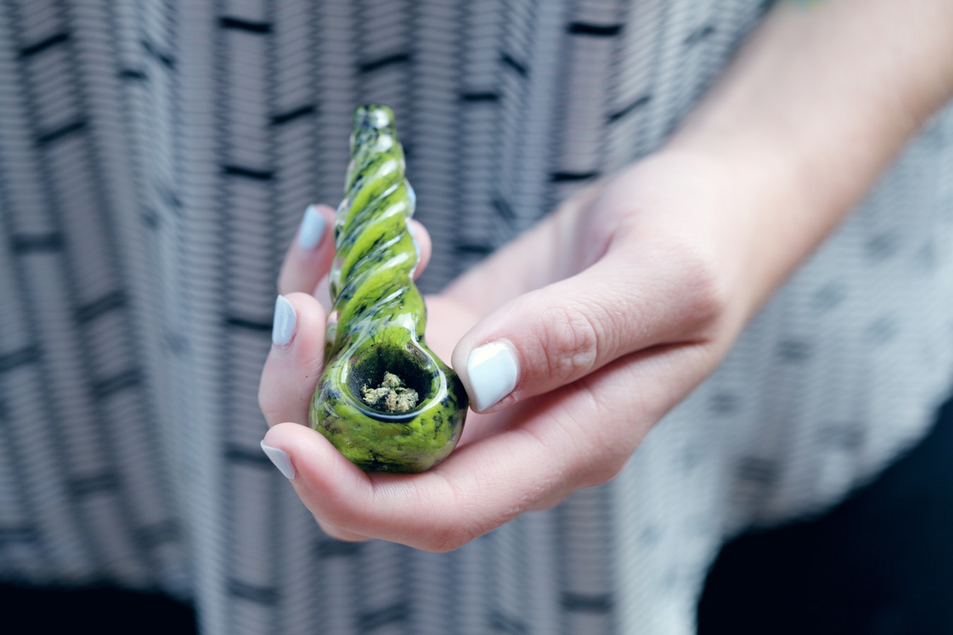 Smoking Glass Pipes: How to Choose the Right Pipe