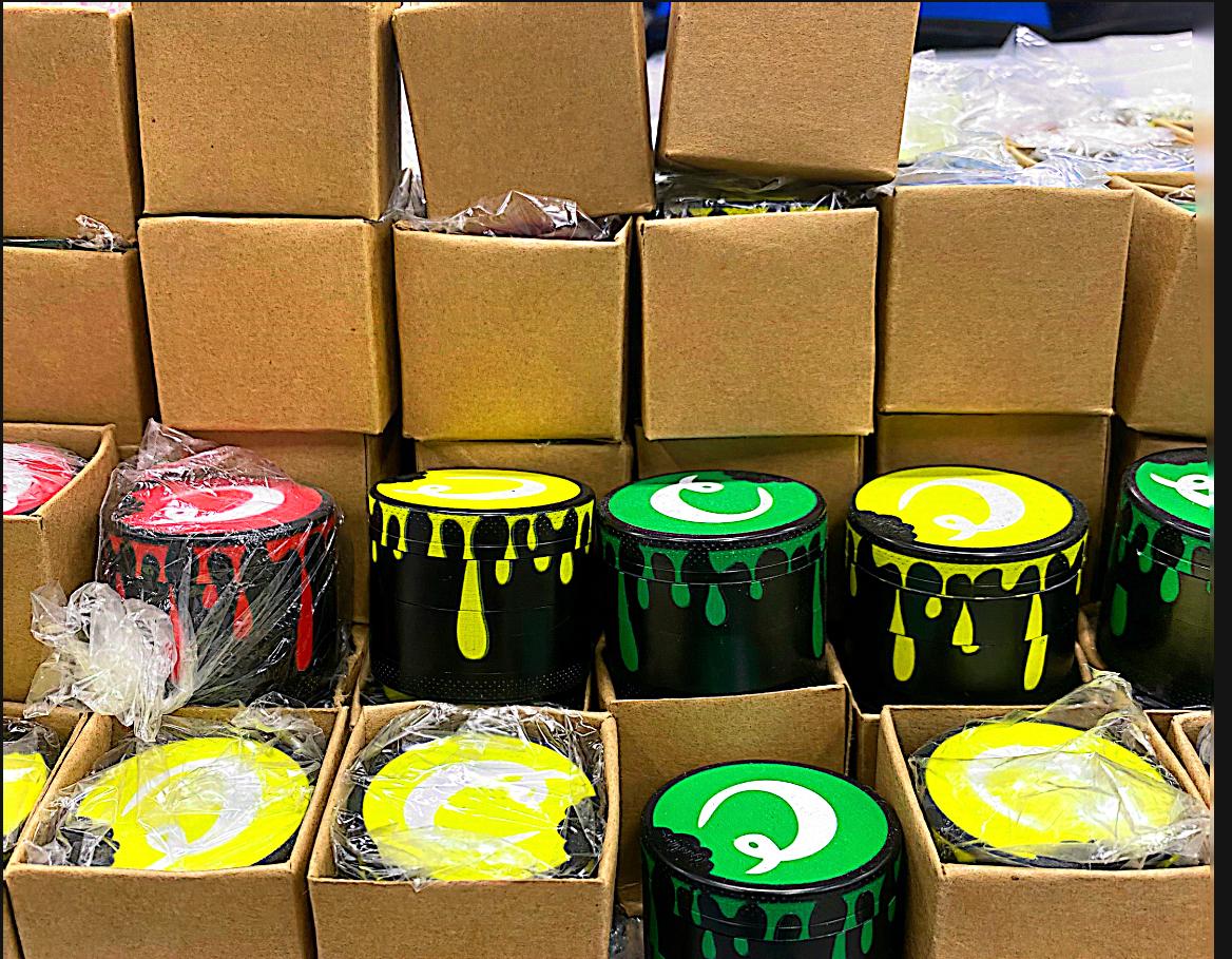 Coo 4 Part Metal Grinders